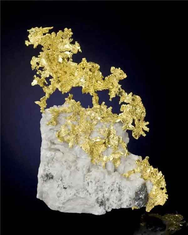 Natural gold Natural gold