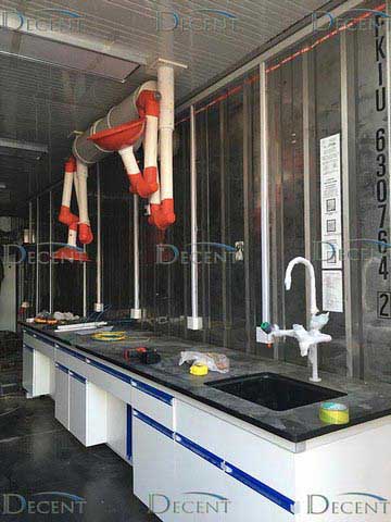 portable container laboratory equipment display