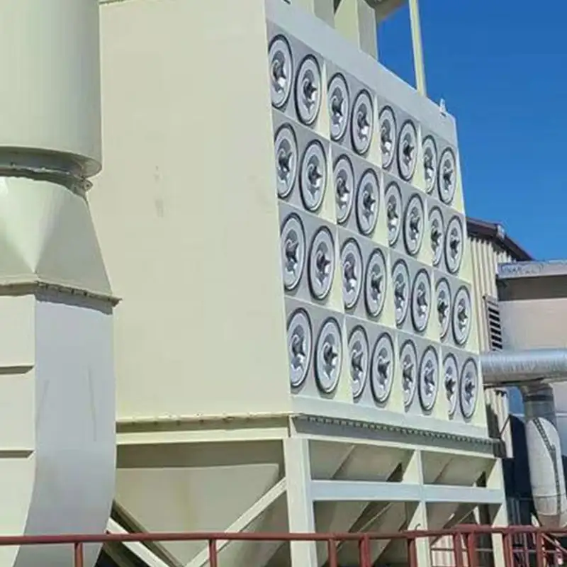 Revolutionary Dust Removal System Project in 2019:Enhancing Lab Safety in North America 2 DECENT industrial dust collection system, featuring multiple filter units, designed for superior air quality control in industrial environments.