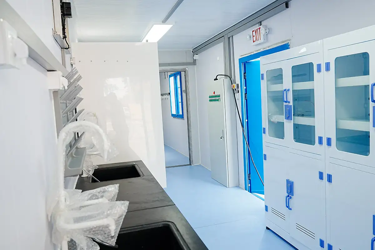 Modular Gold Assay Lab: Triumphant Delivery of All Four Units in Harsh Central Asia 7 Modular chemical lab interior